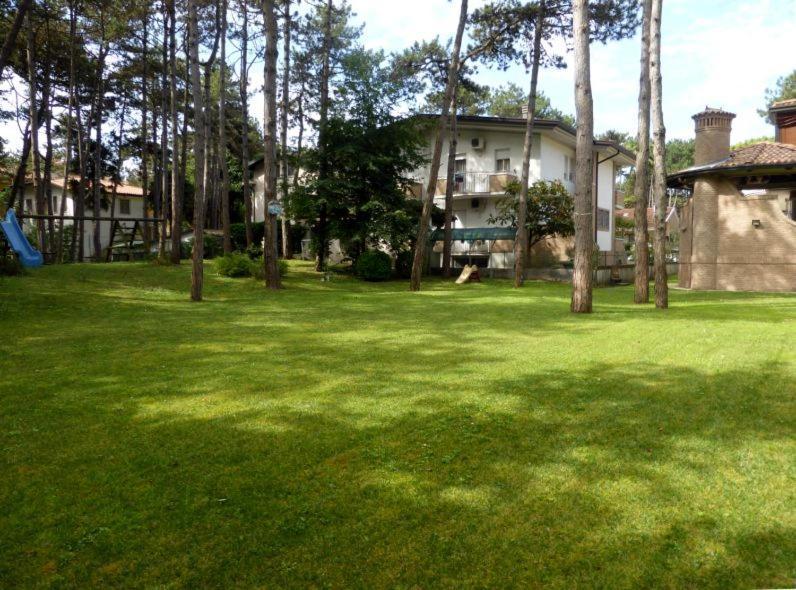 Villa Anny Lignano Sabbiadoro Exterior photo