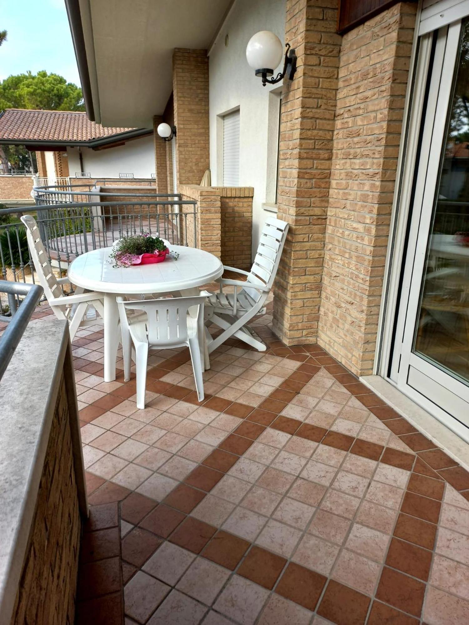 Villa Anny Lignano Sabbiadoro Exterior photo